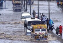 Sénégal: le ministre de l’Intérieur a visité les quartiers inondés de Dakar