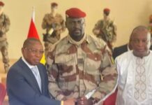 Palais Mohamed 5: le colonel Mamadi Doumbouya réconcilie Moussa Dadis Camara et Sékouba Konaté