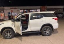 Geste humanitaire: le colonel-président Mamadi Doumbouya offre une voiture et de l’argent à l’artiste Binta Laly Sow