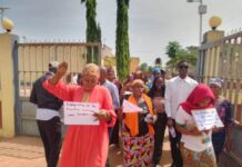 Télimélé: Les enseignants contractuels sont dans la rue pour réclamer leurs arriérés de primes et leur intégration à la fonction publique