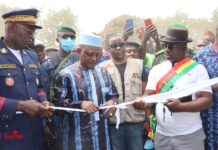 Kankan : le ministre Fana Soumah inaugure la radio communautaire de Sabadou Baranama