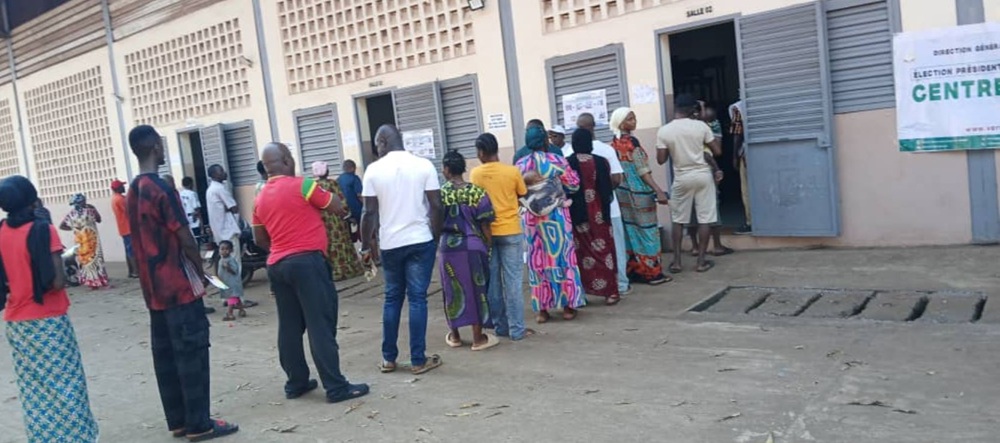 Election présidentielle en Guinée : des manquements relevés par le FRONDEG et ses alliés